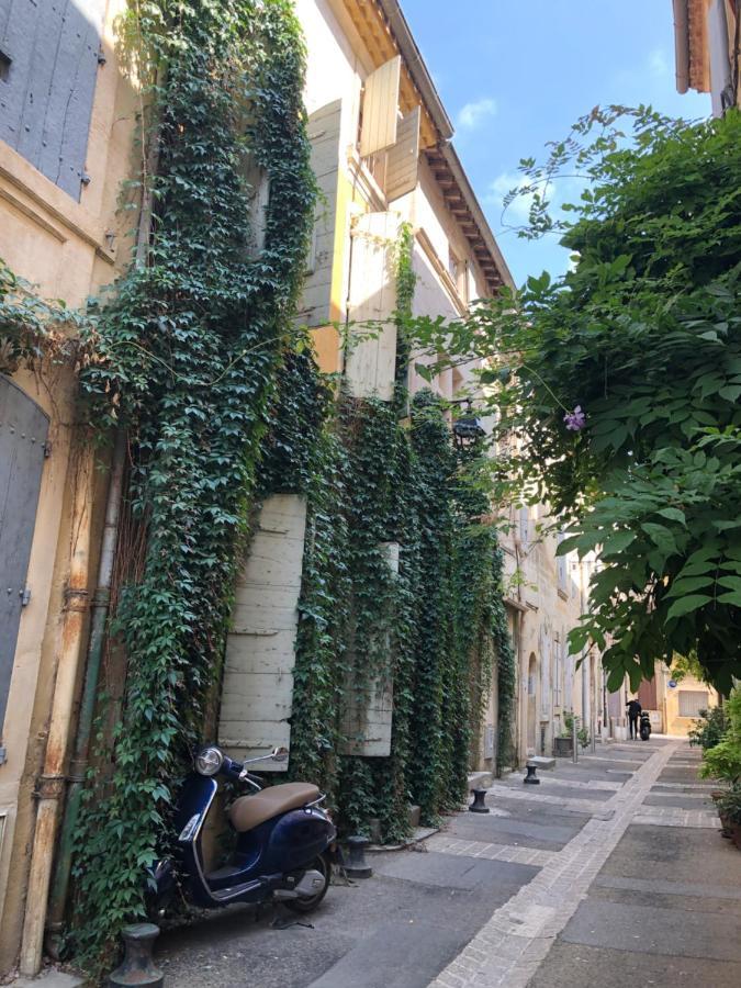 Studio De Charme A La Roquette Arles Ngoại thất bức ảnh