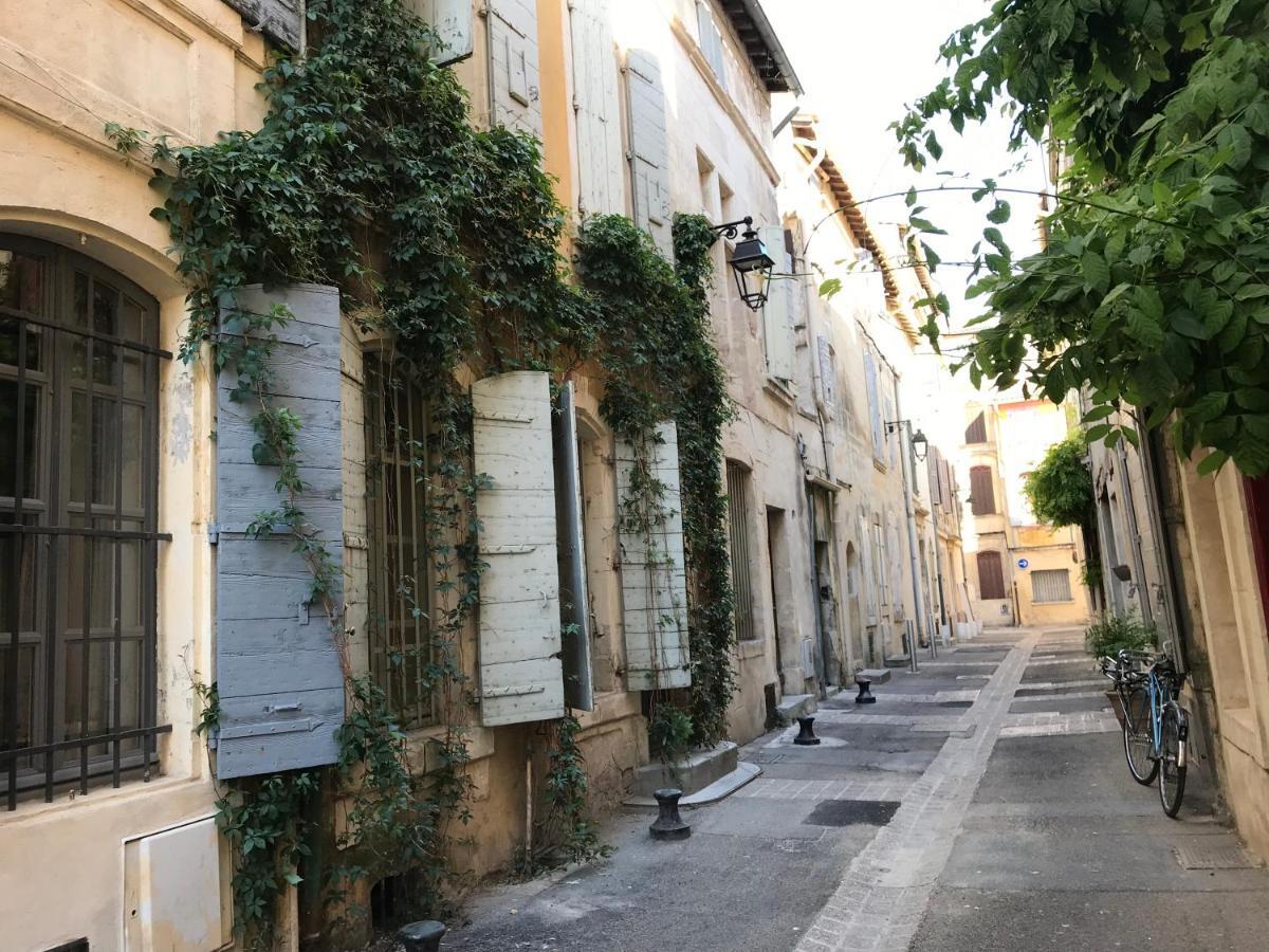 Studio De Charme A La Roquette Arles Ngoại thất bức ảnh